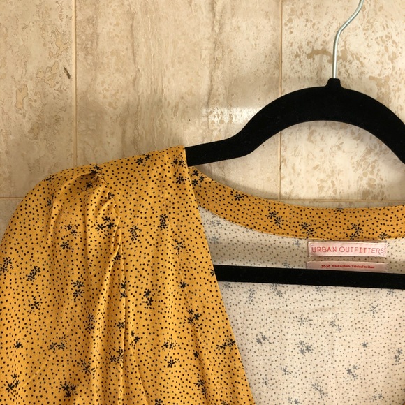 Urban Outfitters Floral Button-Front Plunge Blouse (Medium) - Picture 4 of 5